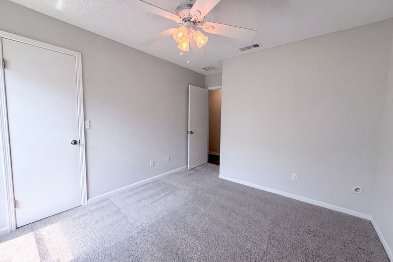 Photo 12 of 17 of 1708 Ashwood Cir, Middleburg, FL