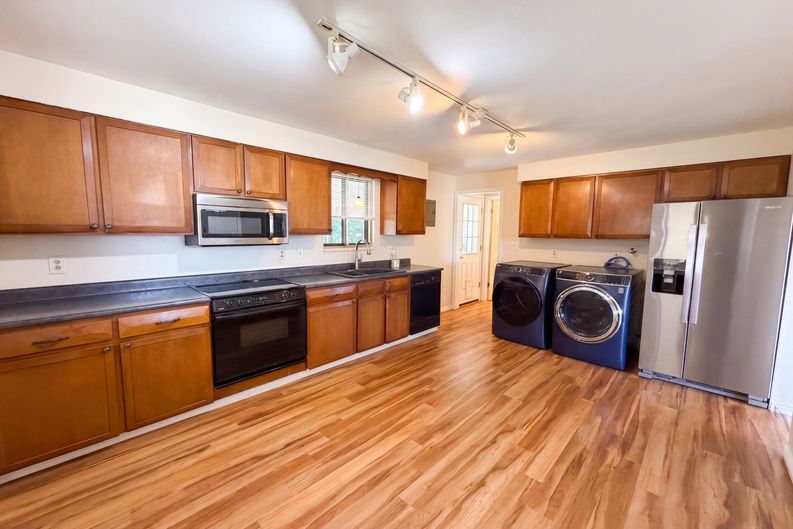 Photo 9 of 26 of 1561 Myrtle St, Brighton, CO