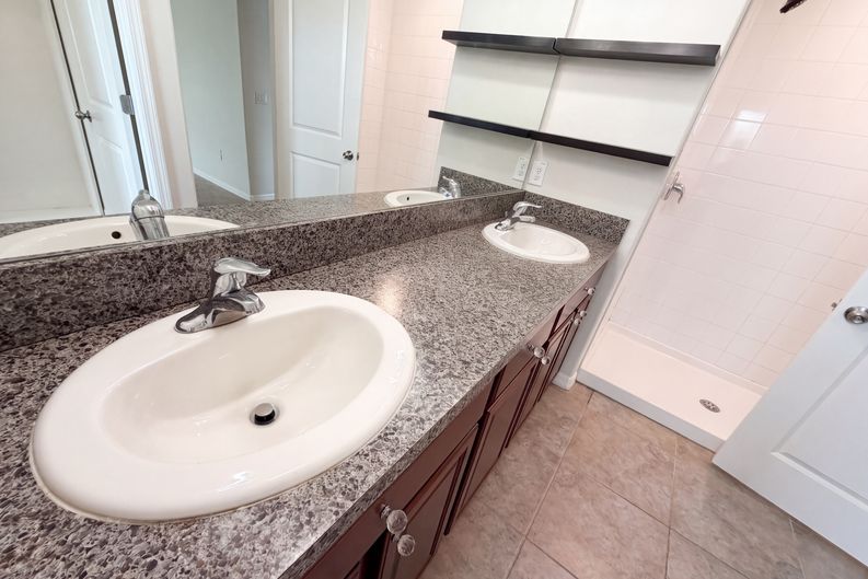 Photo 36 of 42 of 10448 Carloway Hills Dr, Wimauma, FL