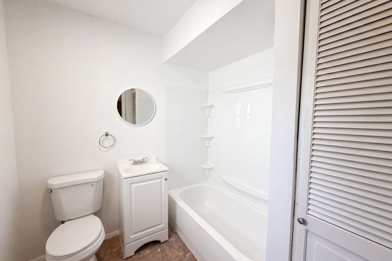 Photo 11 of 25 of 578 Garden Ave, Woodbridge, NJ
