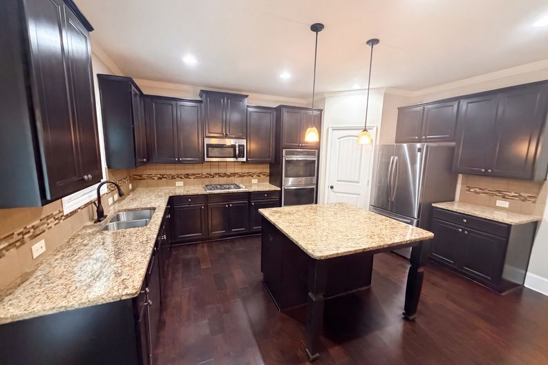 Photo 7 of 24 of 2772 Bluestone Dr SW, Atlanta, GA