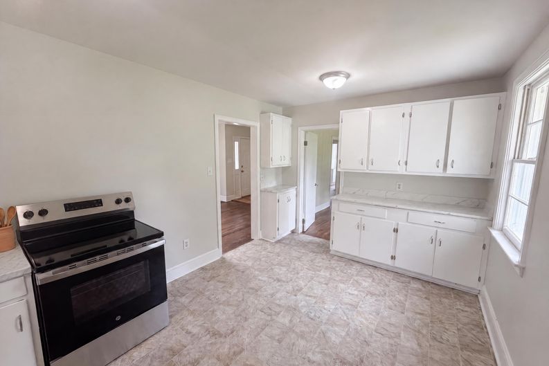 Photo 7 of 20 of 1937 Beckley Dr, Columbia, SC