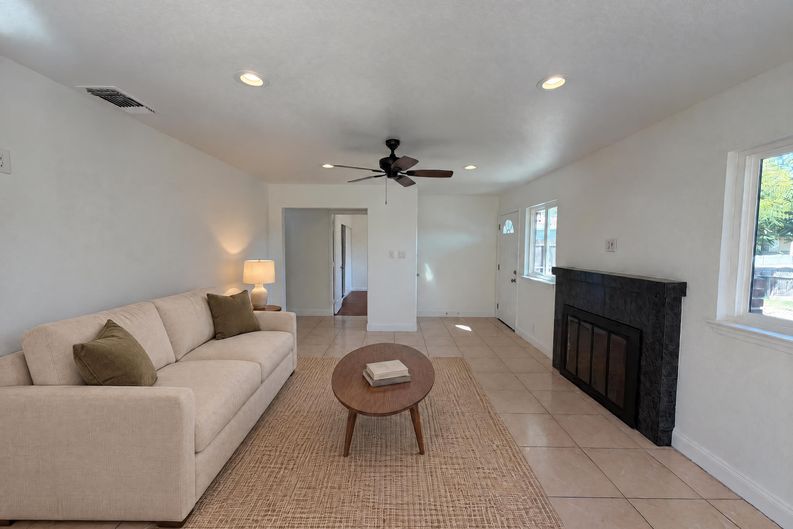 Photo 8 of 20 of 10605 Olson Dr, Rancho Cordova, CA