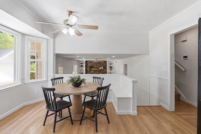 Photo 13 of 35 of 3662 Sweet Briar Ln SE, Conyers, GA