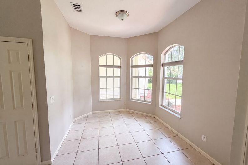 Photo 7 of 29 of 400 46th Ct, Vero Beach, FL