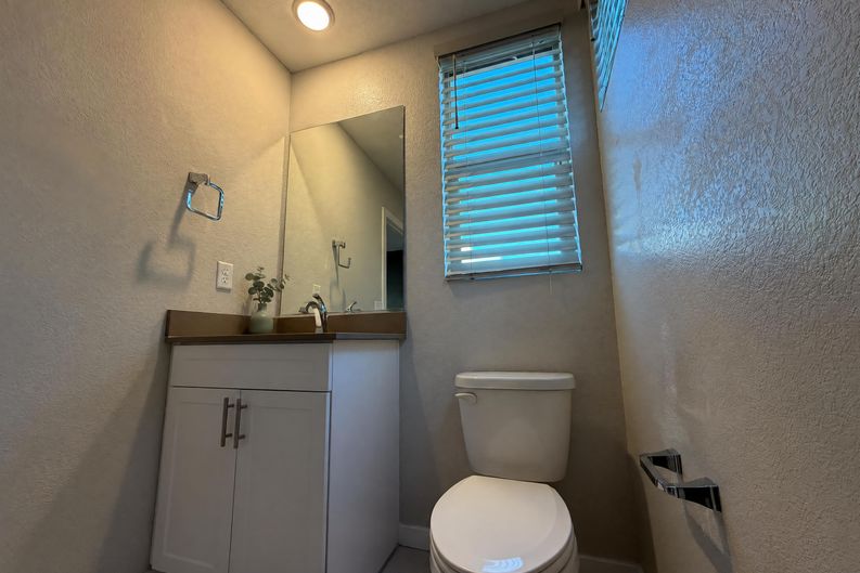 Photo 8 of 25 of 516 Founders Creek Ave, North Las Vegas, NV