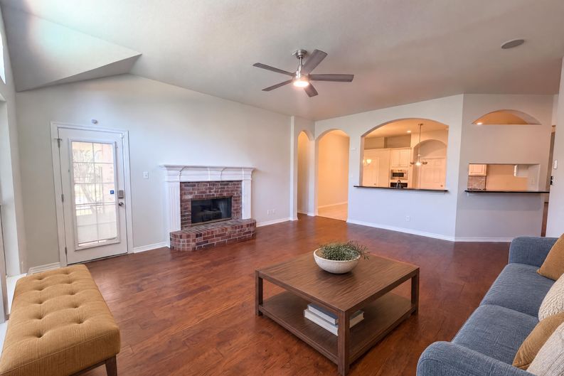 Photo 12 of 30 of 6 Cimarron Ct, Roanoke, TX