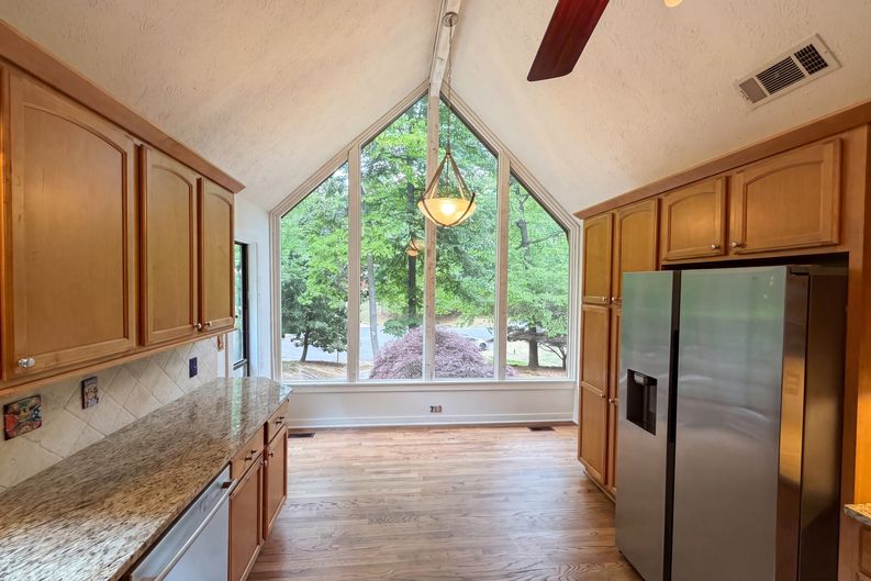 Photo 6 of 53 of 4958 Scotts Creek Trl, Peachtree Corners, GA