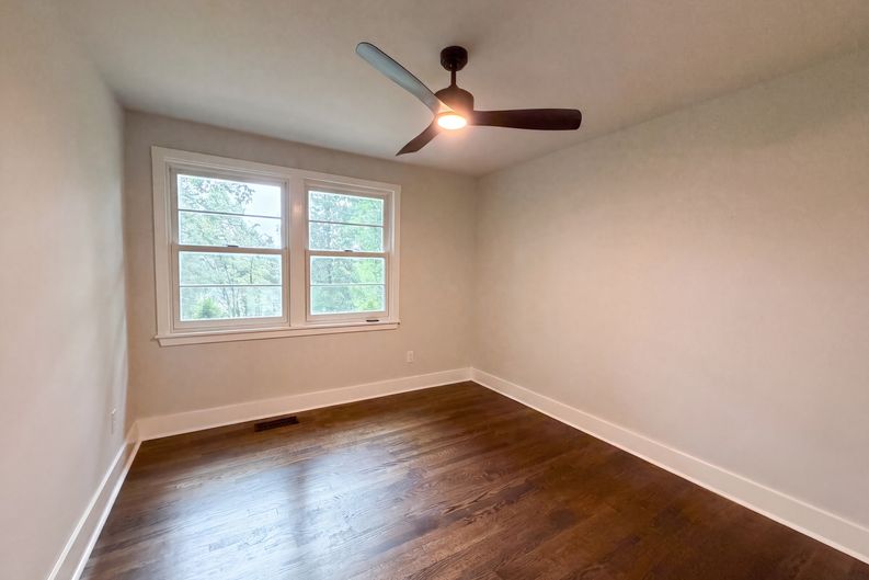 Photo 19 of 36 of 6112 Pinehurst Dr, Nashville, TN