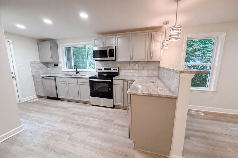 Photo 11 of 17 of 511 Manigault St, Winnsboro, SC