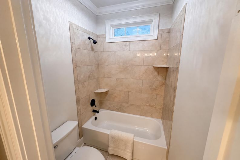 Photo 16 of 27 of 7510 Sunridge Ln, Douglasville, GA
