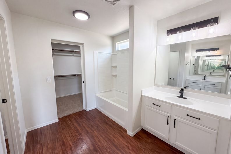 Photo 16 of 68 of 5416 W Albeniz Pl, Phoenix, AZ