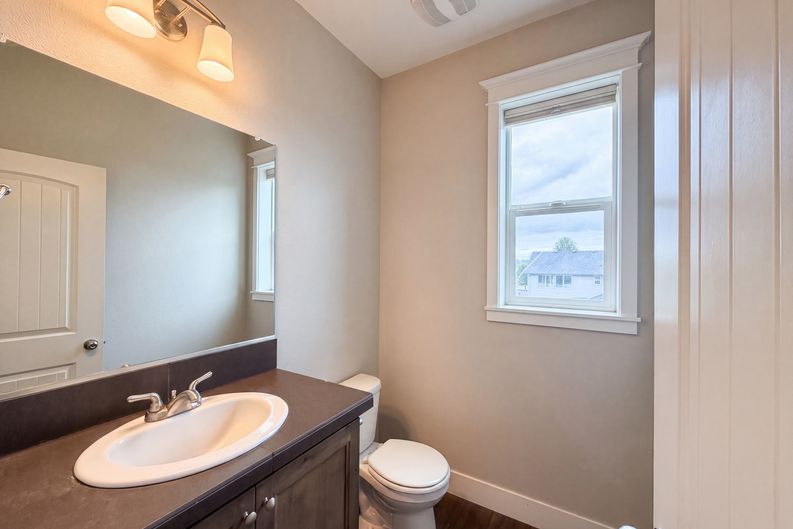 Photo 10 of 26 of 2958 SW Redmond Hill Rd, McMinnville, OR