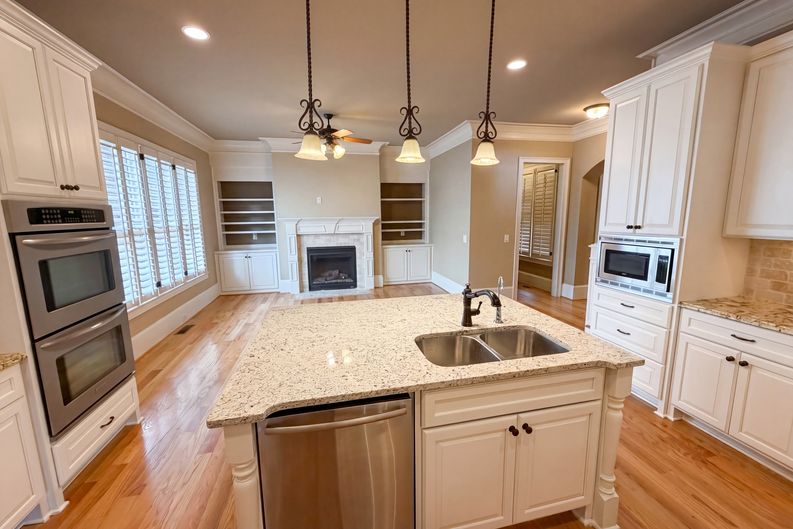 Photo 19 of 71 of 3250 Camellia Ln, Suwanee, GA