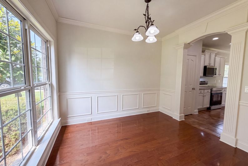 Photo 7 of 24 of 2642 Westhaven Dr, Murfreesboro, TN