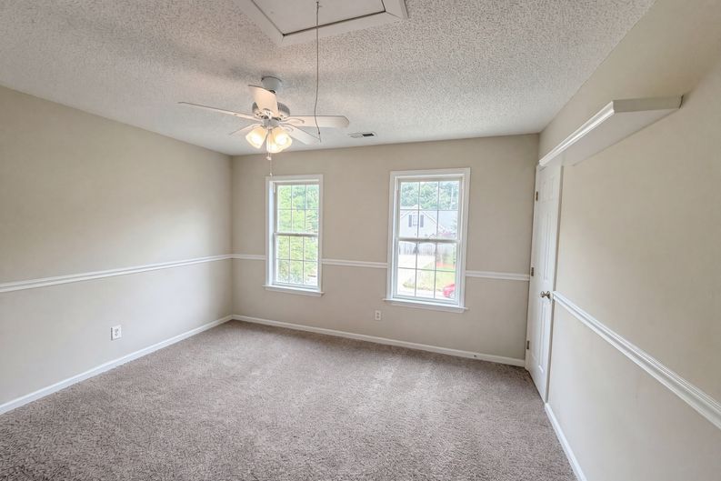 Photo 10 of 21 of 128 Morena Dr, Holly Springs, NC