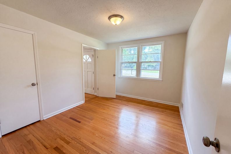 Photo 4 of 19 of 20 Moonglo Cir, Columbia, SC