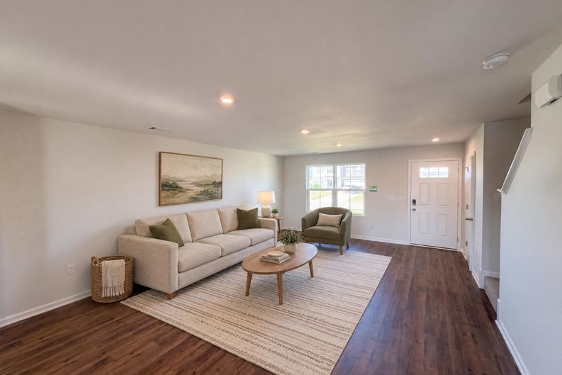 Photo 3 of 20 of 949 Blue Ash Way, Christiana, TN