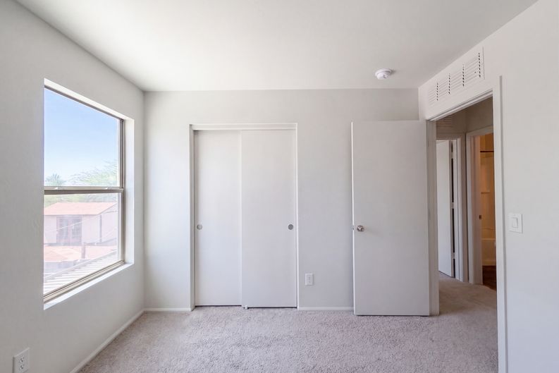 Photo 13 of 32 of 23669 W Parkway Dr, Buckeye, AZ