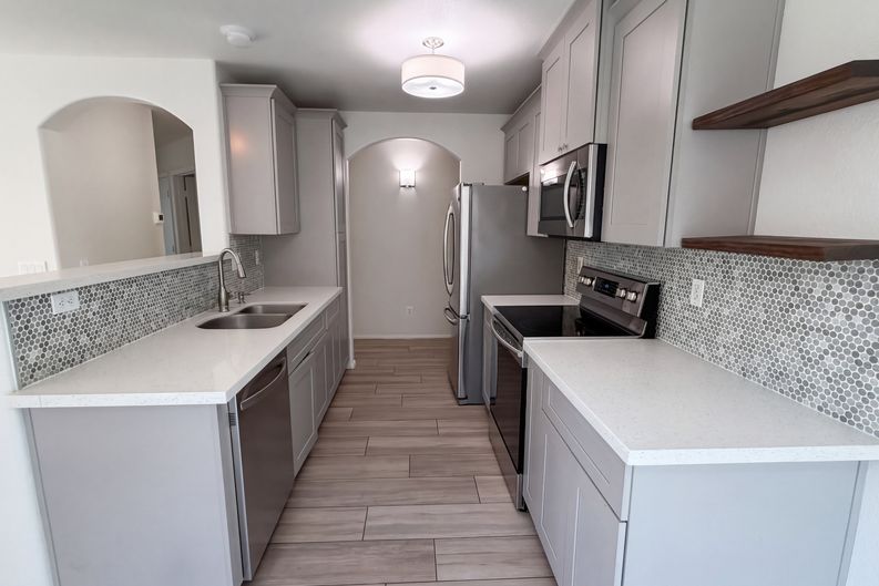Photo 9 of 19 of 12609 W Pasadena Ave, Litchfield Park, AZ
