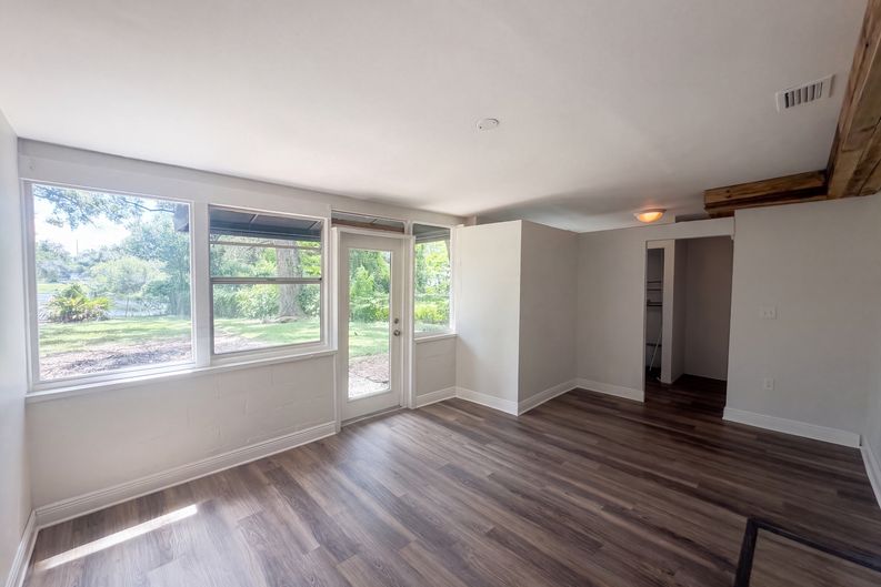 Photo 9 of 21 of 10806 W Elbow Dr, Tampa, FL