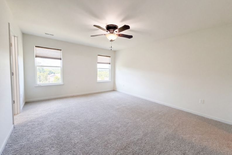 Photo 4 of 20 of 5128 Suson Ridge Dr, Saint Louis, MO