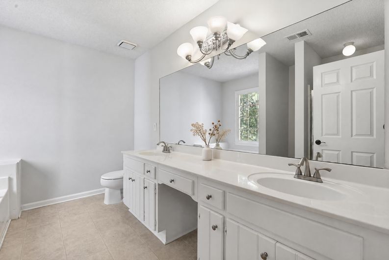 Photo 28 of 37 of 1077 Angel Ln, Powder Springs, GA