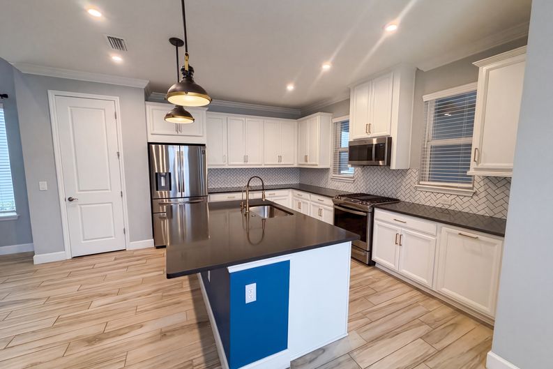 Photo 7 of 47 of 13720 Stevenson Ln, Odessa, FL