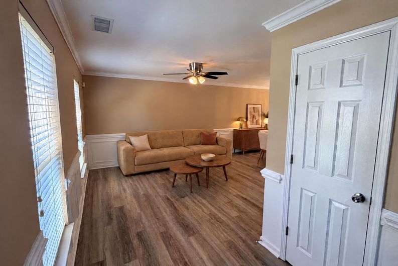Photo 5 of 23 of 9334 Arbor Creek Dr, Charlotte, NC