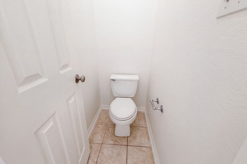 Photo 21 of 40 of 25719 Shady Spruce Ln, Katy, TX