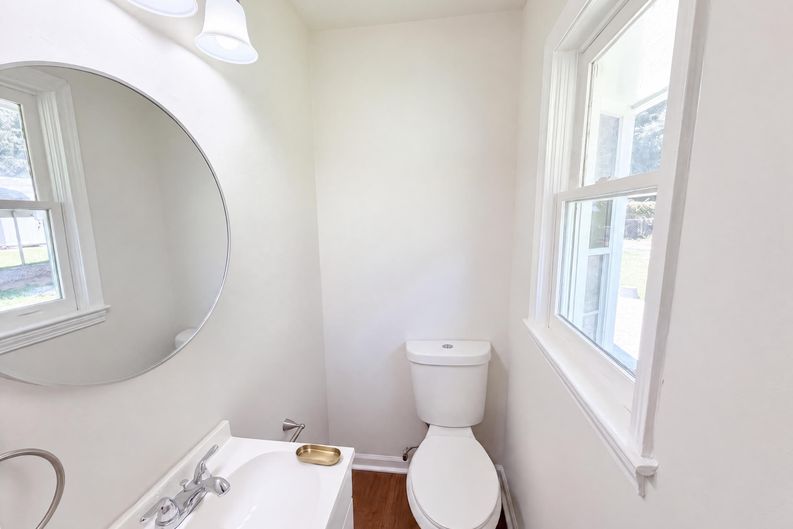Photo 10 of 17 of 467 Oak Way, Lawrenceville, GA