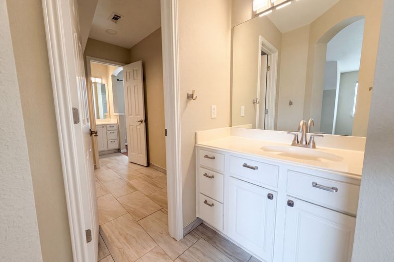 Photo 18 of 23 of 13419 Star Heights Dr, San Antonio, TX
