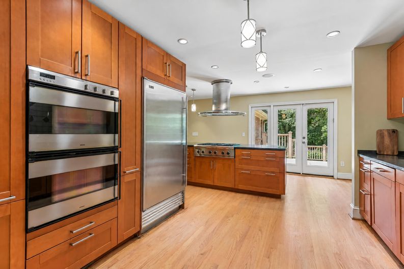 Photo 78 of 87 of 3135 Spalding Dr, Sandy Springs, GA