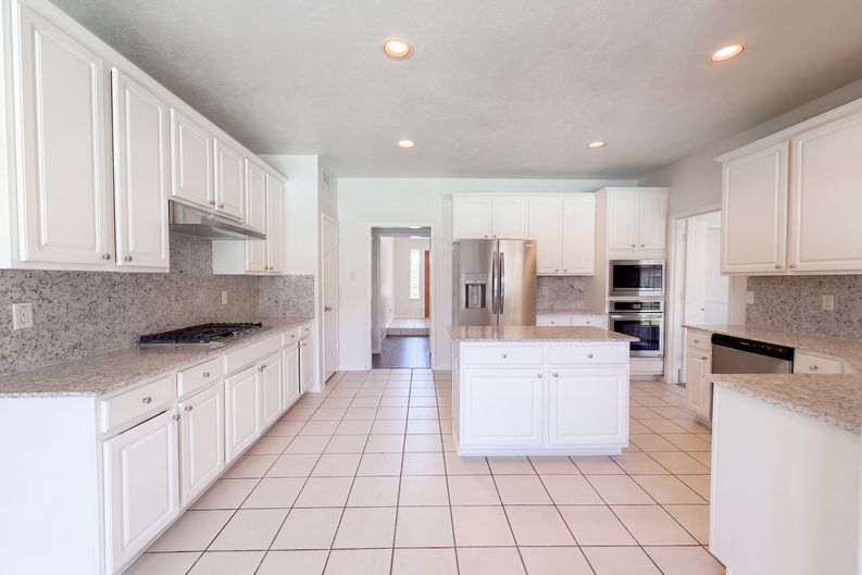 Photo 10 of 30 of 2854 Everett Dr, Friendswood, TX