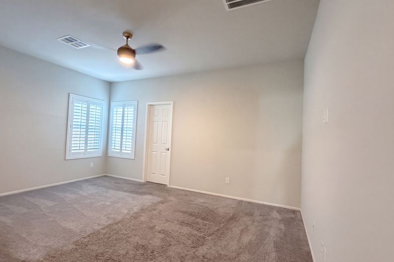 Photo 4 of 73 of 7557 Brody Meadows St, North Las Vegas, NV