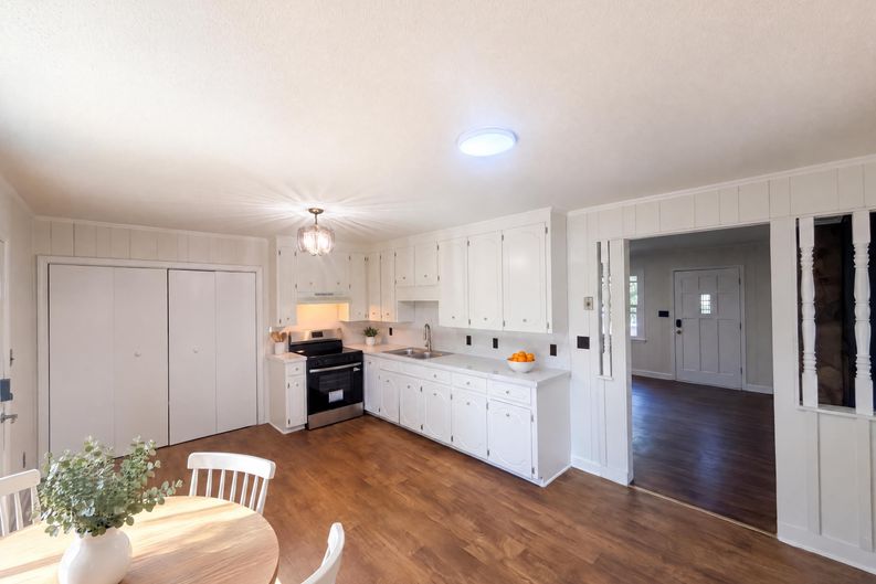 Photo 8 of 26 of 231 Oakgrove Rd, Asheboro, NC