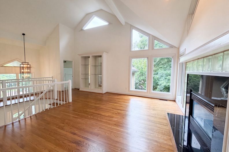 Photo 9 of 84 of 7030 Willowick Dr, Brentwood, TN
