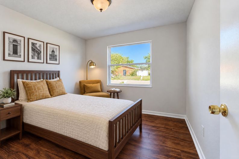 Photo 11 of 17 of 10784 Liscard Rd S, Jacksonville, FL
