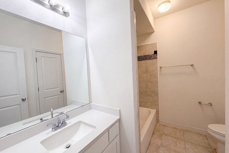 Photo 18 of 24 of 4437 Shady Hill Ln, Pflugerville, TX