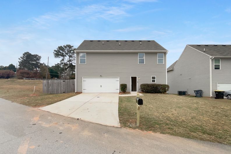 Photo 5 of 30 of 2315 Freeman Rd, Jonesboro, GA