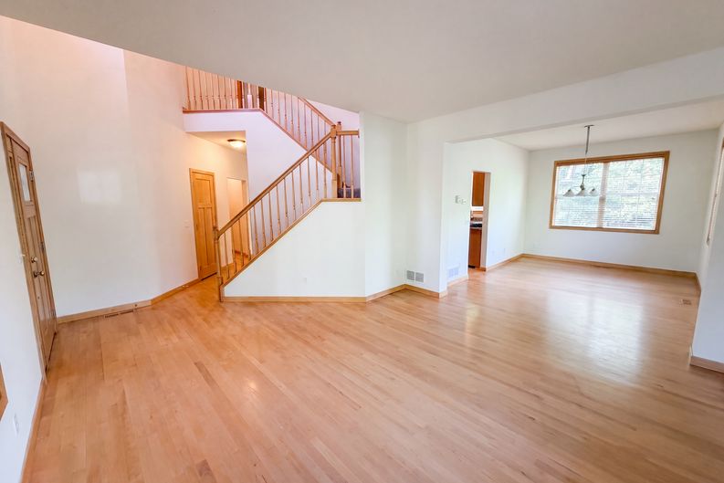 Photo 9 of 36 of 1012 Delano Ct, Stillwater, MN