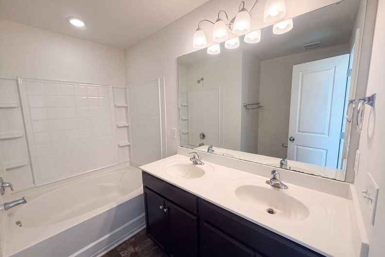 Photo 9 of 28 of 6800 Olivia Ct, Whitsett, NC