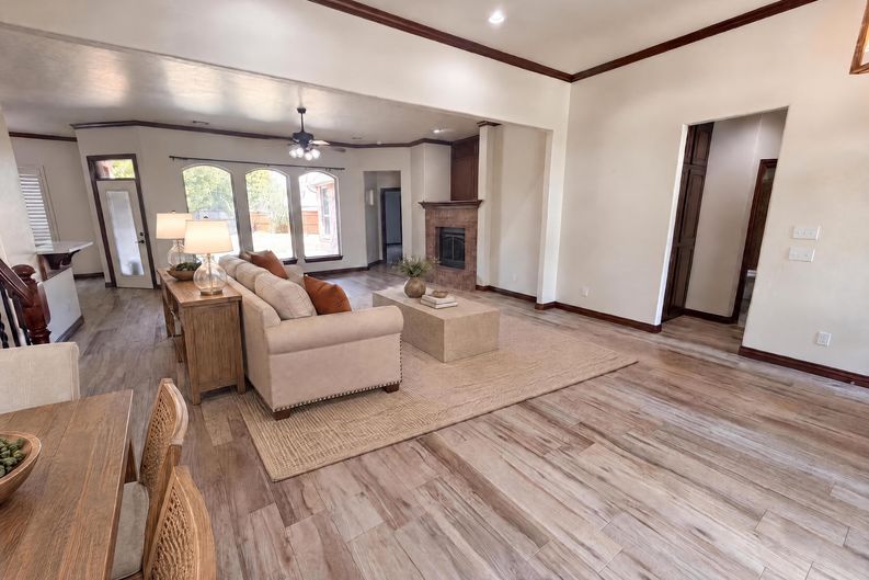 Photo 17 of 25 of 1017 W Camellia Way, Mustang, OK