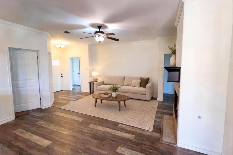 Photo 10 of 27 of 8809 10th St, Lubbock, TX