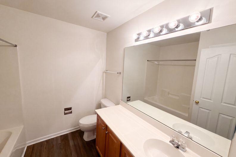 Photo 13 of 17 of 17240 Westmill Ln, Charlotte, NC
