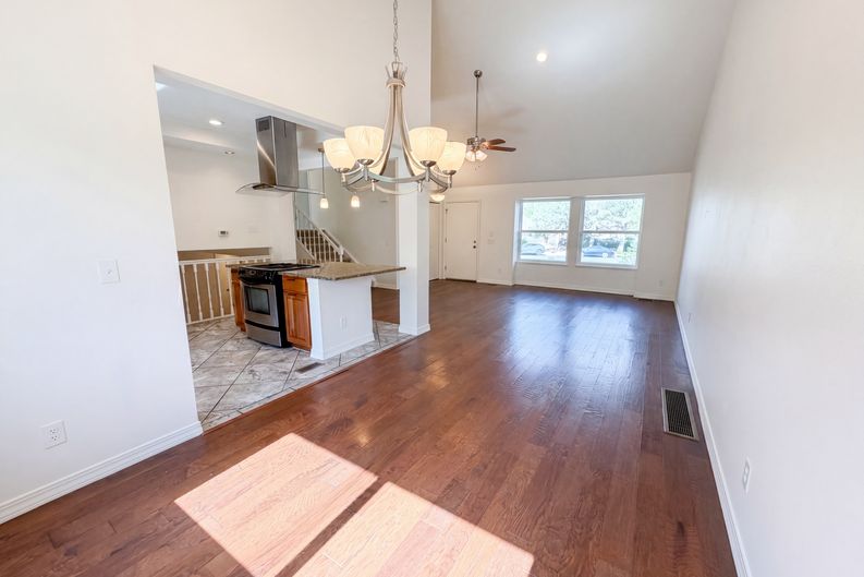 Photo 11 of 40 of 10330 E Weaver Pl, Englewood, CO
