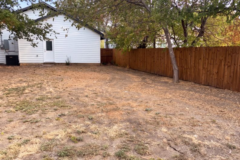 Photo 40 of 45 of 1903 Elizabeth Ave, Wichita Falls, TX