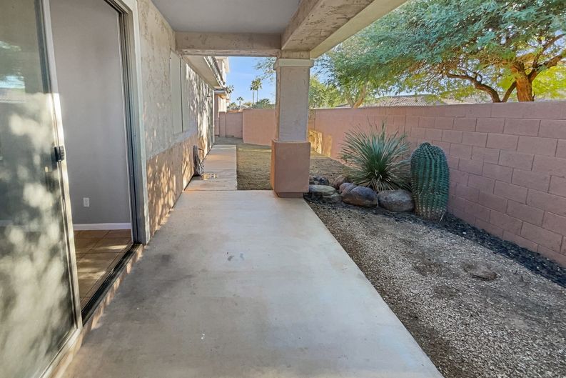 Photo 5 of 33 of 13613 W Cypress St, Goodyear, AZ