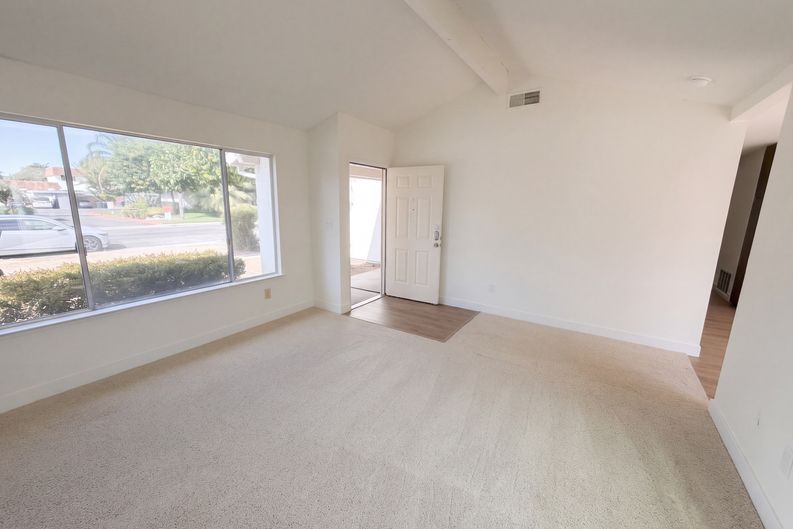 Photo 6 of 22 of 6300 Seyferth Way, Sacramento, CA