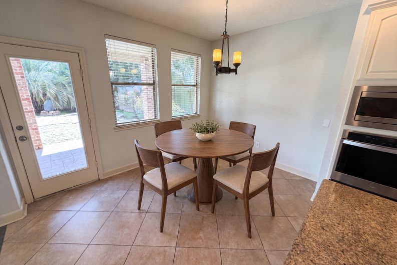 Photo 13 of 36 of 15822 Maple Shores Dr, Houston, TX